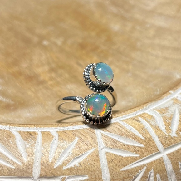 NWOT Ethiopian Opal Bypass 925 Sterling Silver Ring - Picture 3 of 15